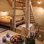 Alpine Homestead Apartment